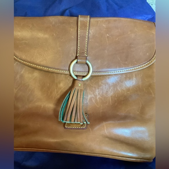 Dooney and Bourke Florentine crossbody purse - Picture 2 of 9